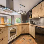 Le Pigeonnier, Et 4* Croix