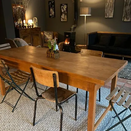 Couette-café Le Pigeonnier, Et