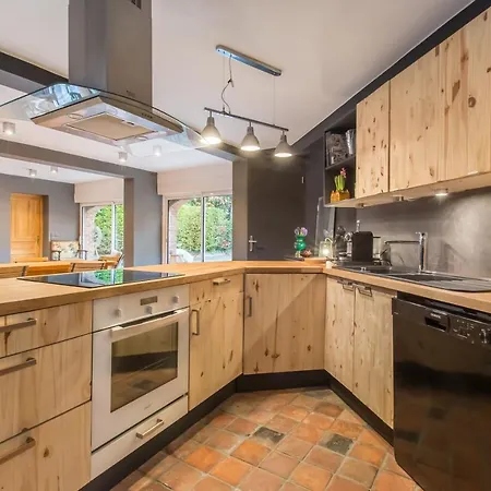 Le Pigeonnier, Et 4* Croix