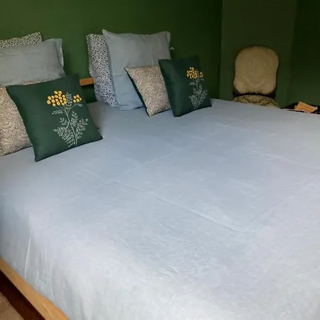 Le Pigeonnier, Et Bed & Breakfast