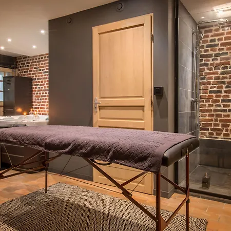 Le Pigeonnier, Et 4*