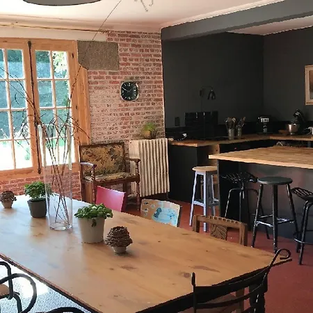 Le Pigeonnier, Et Couette-café 4*