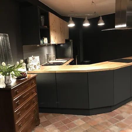 Couette-café Le Pigeonnier, Et Croix