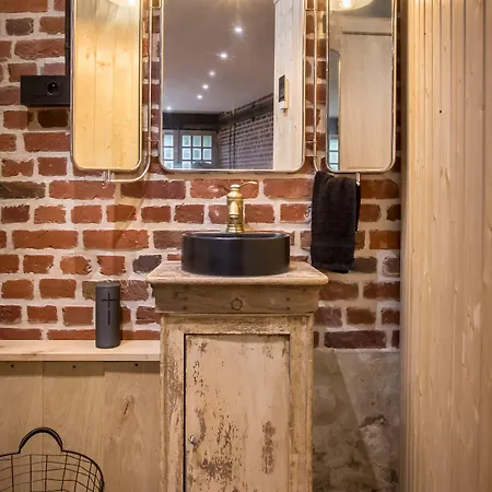 Couette-café Le Pigeonnier, Et Croix