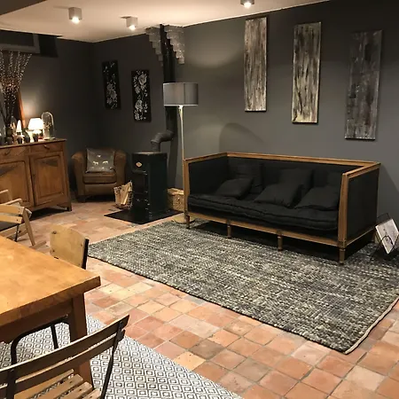 Le Pigeonnier, Et Couette-café
