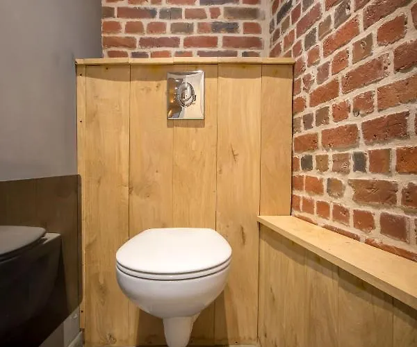 Le Pigeonnier, Et 4*